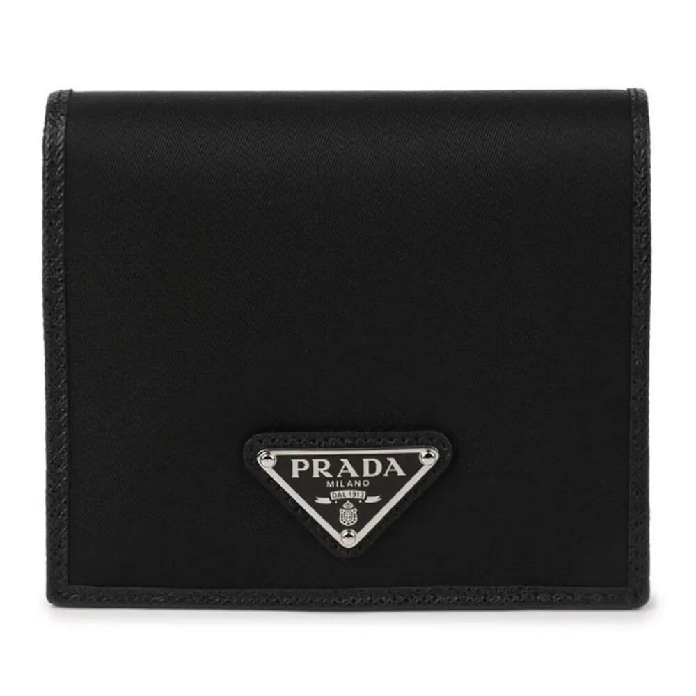 Re Nylon Wallet